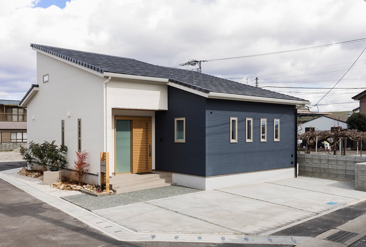 柔らかい雰囲気をまとった平屋の街なかモデルハウス。